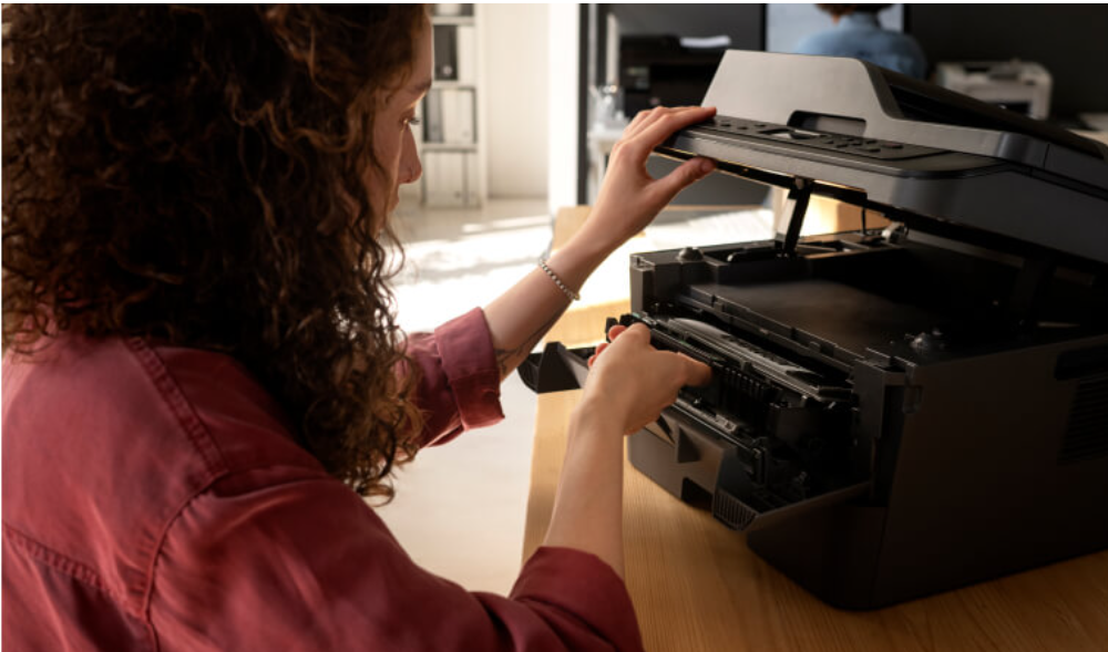 Setting Up Standard Operating Procedures While Outsourcing Graphic Design for Print Work